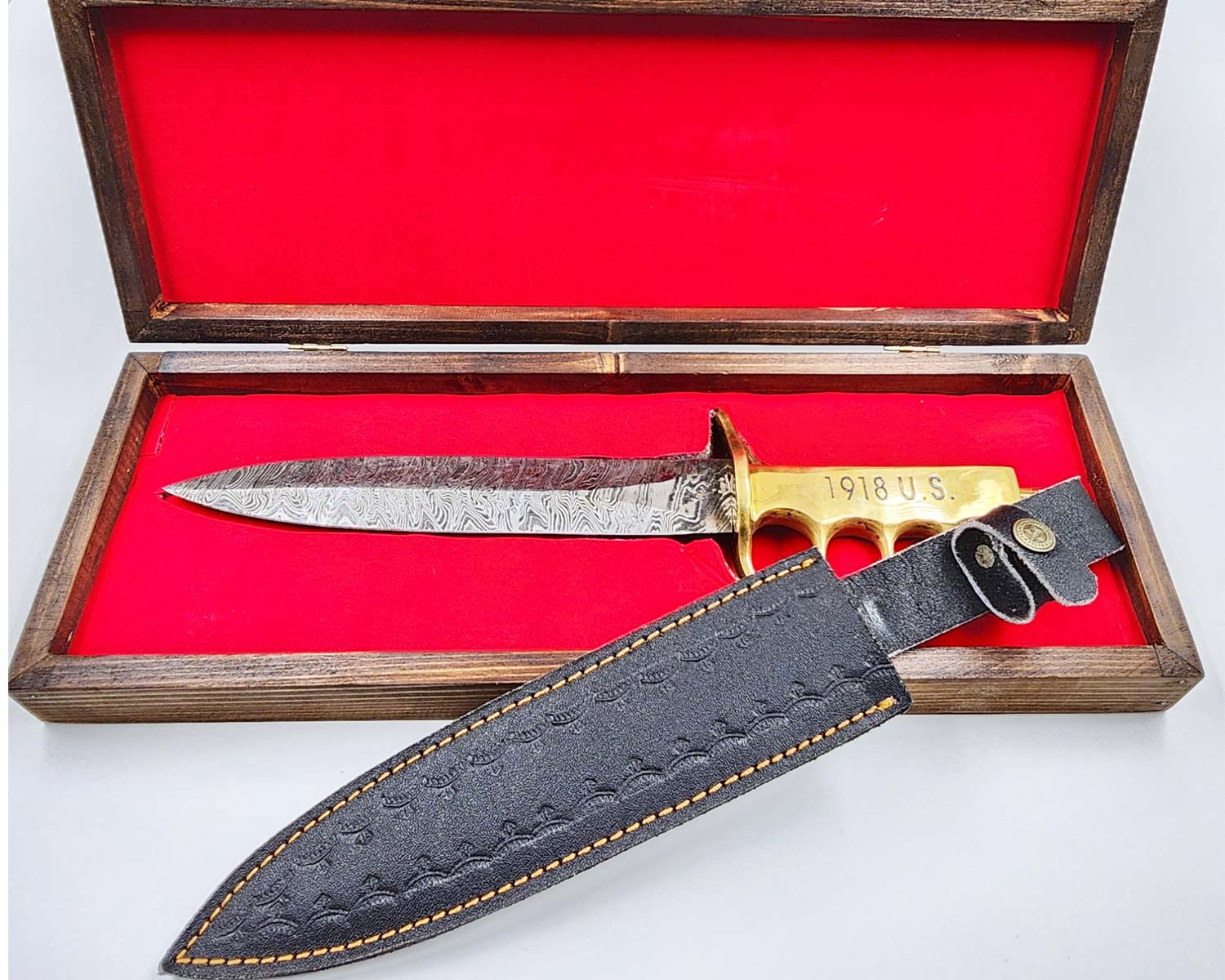 Lexzington - Home of Prestigious Finds - 1918 US Custom Made Knife with Box